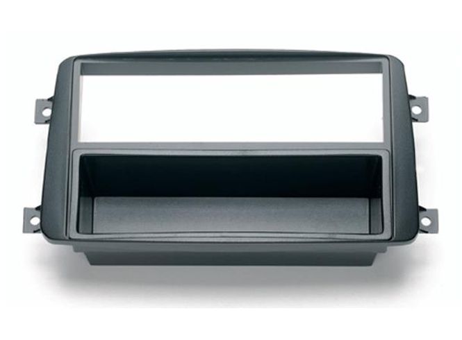 Hovedbilde Connects2 monteringsramme 1-DIN MB (2001 - 2006)