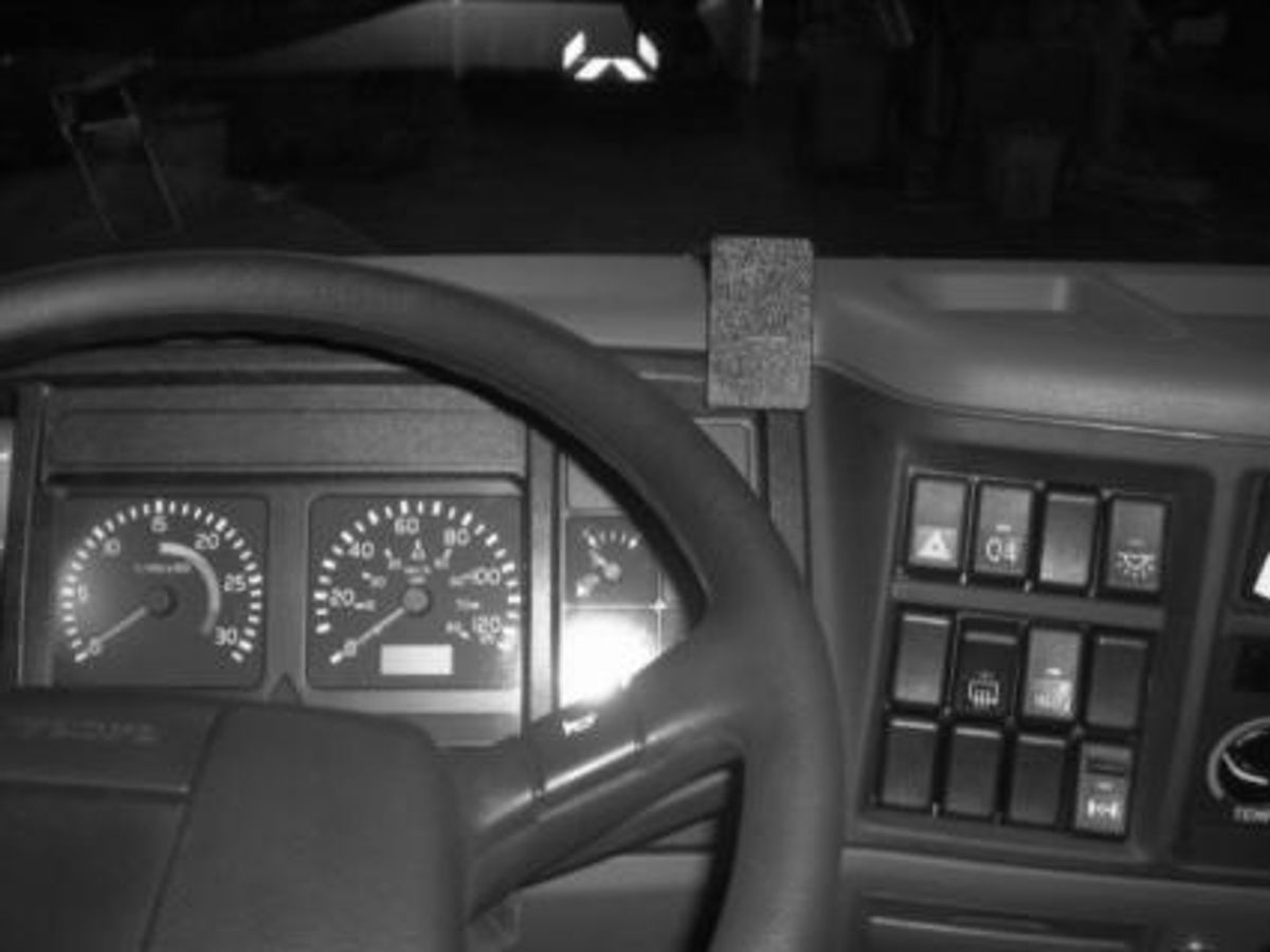 Brodit ProClip 852859 Volvo FL6 2000-2006 Senter