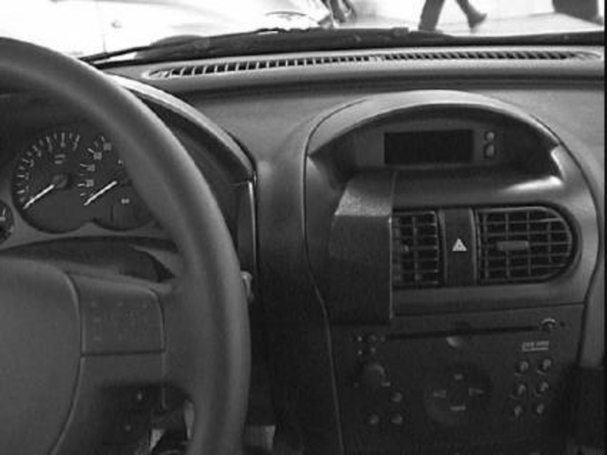 Brodit ProClip 852855 Opel Corsa, Combo 2001-2011 Senter