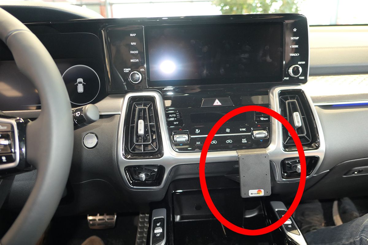 Brodit ProClip 855646 Kia Sorento 2021-2023 Senter