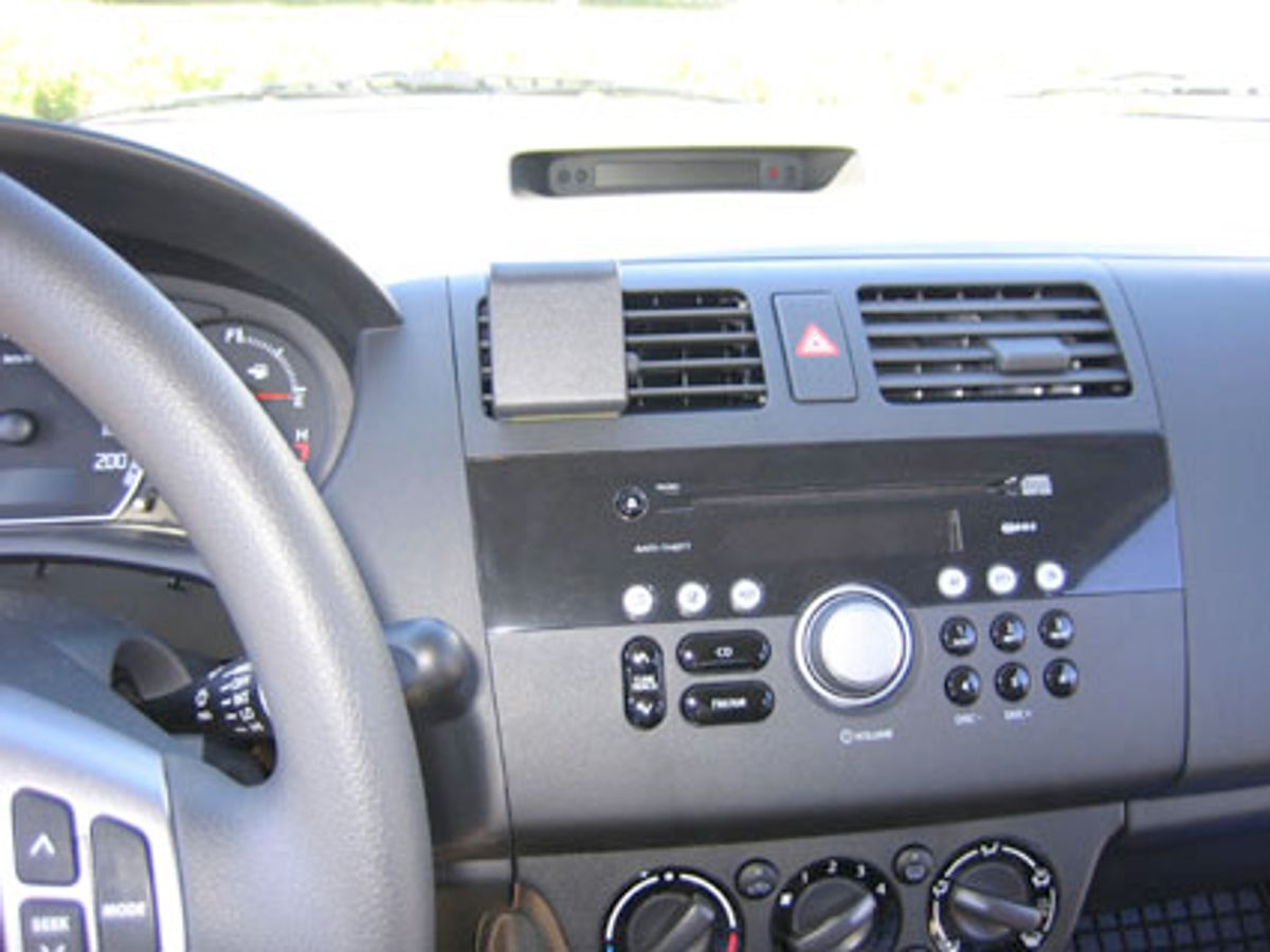 Brodit ProClip 853663 Suzuki Swift 2005-2010 Senter