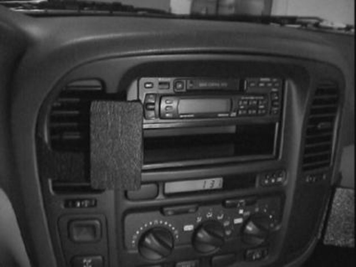 Brodit ProClip 852643 Toyota LandCruiser 100 1999-2001 Senter