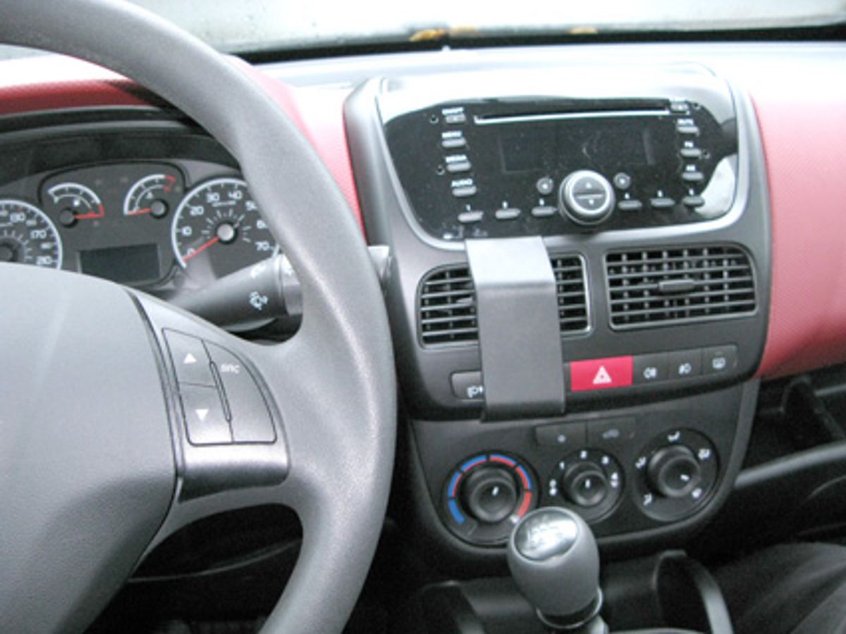Brodit ProClip 854693 Opel Combo, Fiat Doblo Senter