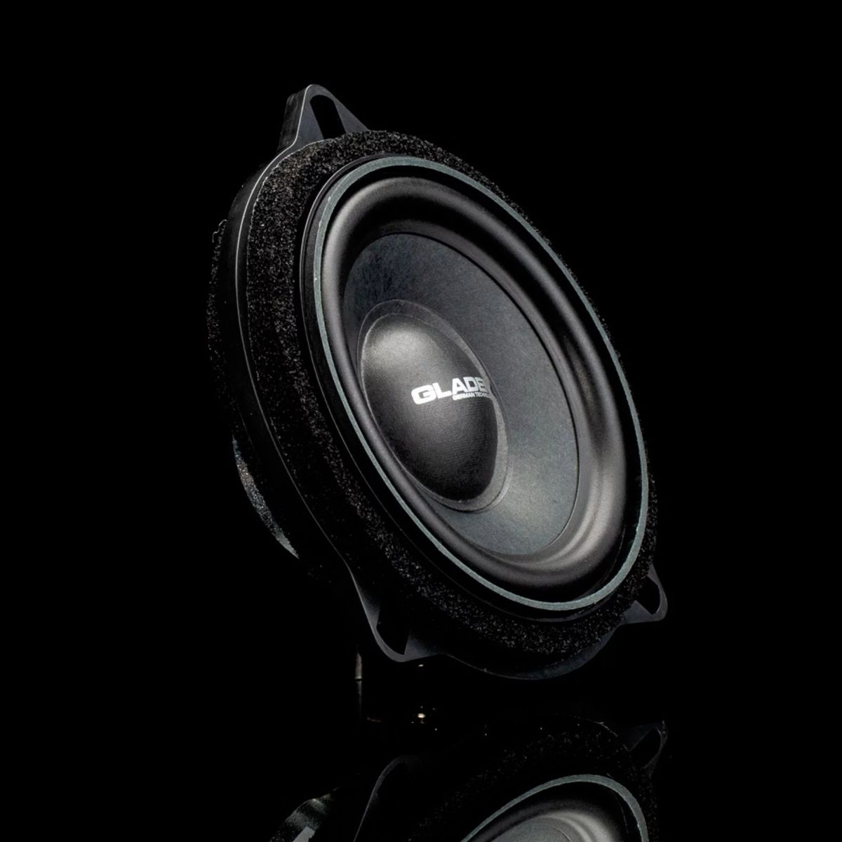 Gladen ONE 202 BMW Plug & Play 3 veis semi aktiv system