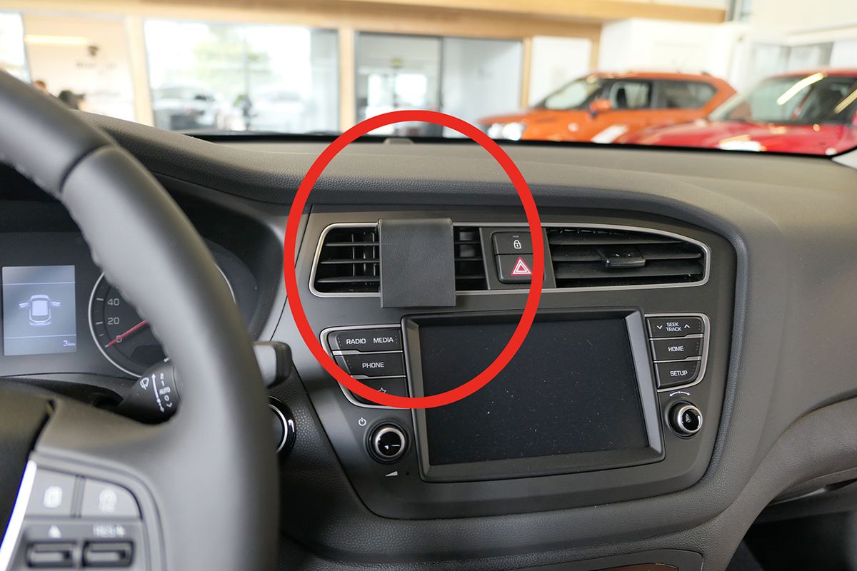 Brodit ProClip 855551 Hyundai i20 2019-2020 Senter