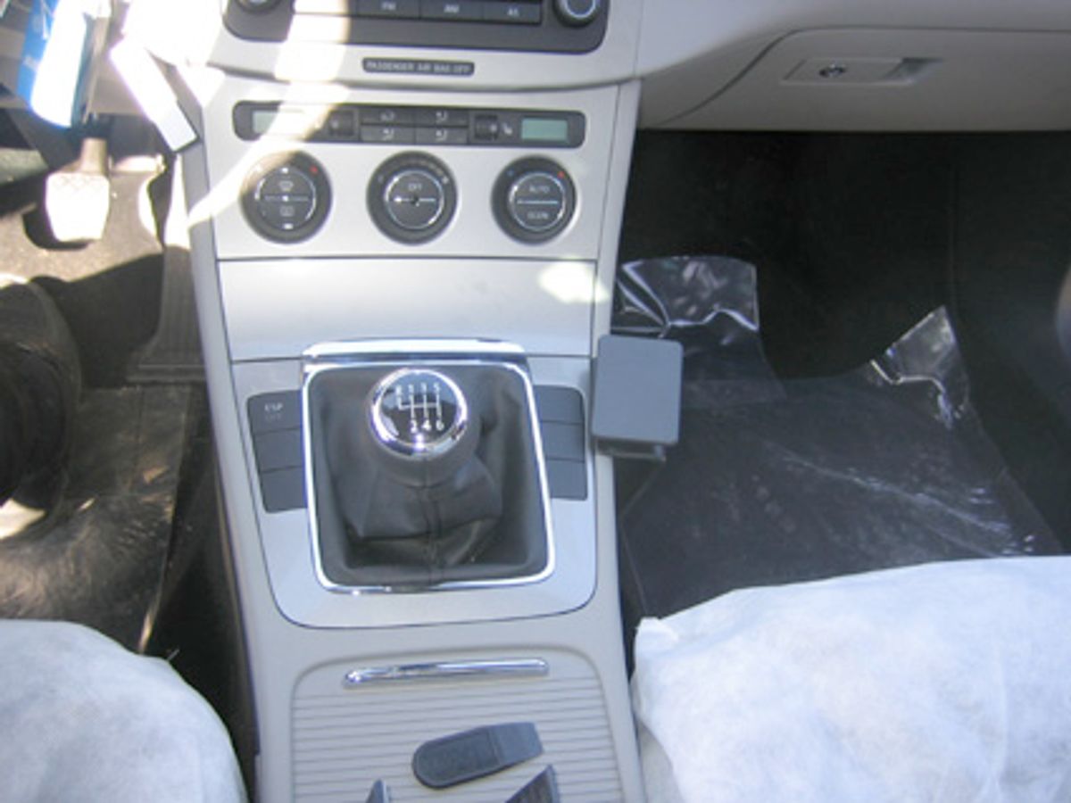 Brodit ProClip 833604 Volkswagen Passat 2006-2014 Konsoll